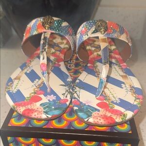 Kurt Geiger KENSINGTON T-BAR SANDAL NIB Size 8 SOLD OUT!